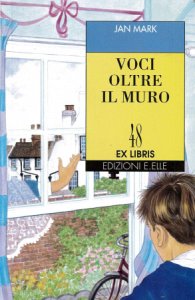 Copertina  Voci oltre il muro